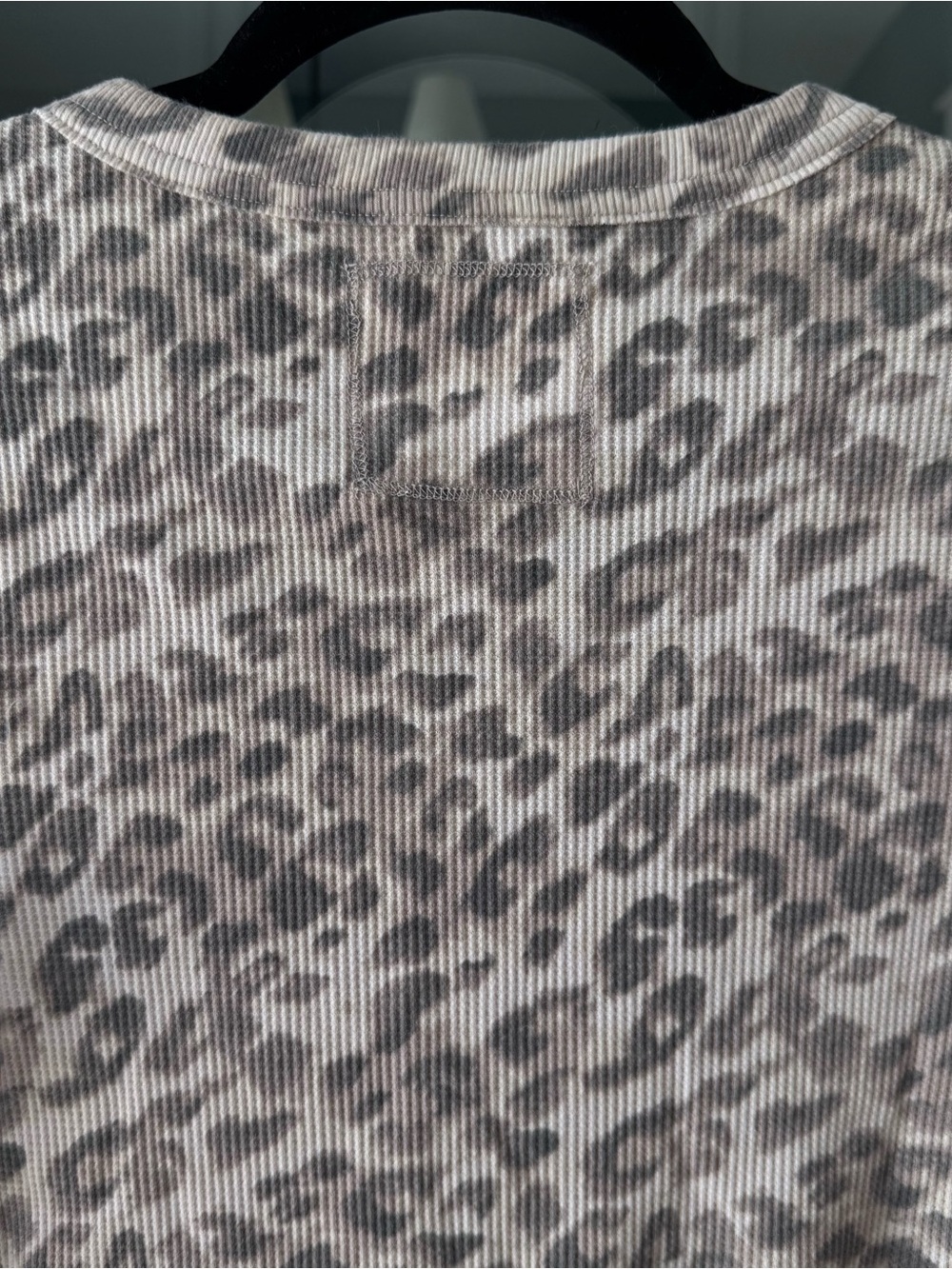 Aerie Essential Crew Leopard-Print Layering Longsleeve T-shirt Cozy Cotton-blend - Picture 8 of 9